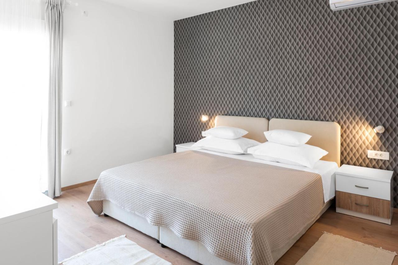 Aaa Anic Amazing Apartments Deluxe Split Exterior photo