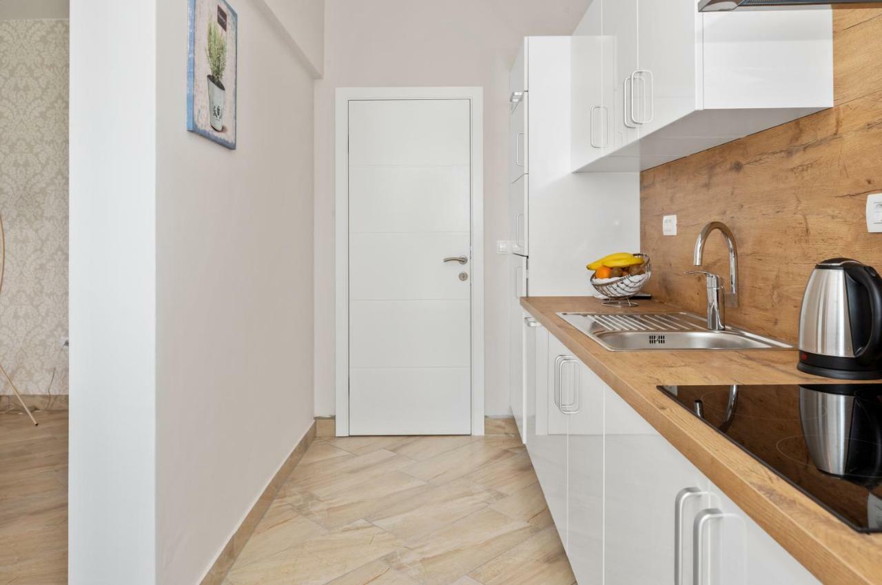 Aaa Anic Amazing Apartments Deluxe Split Exterior photo
