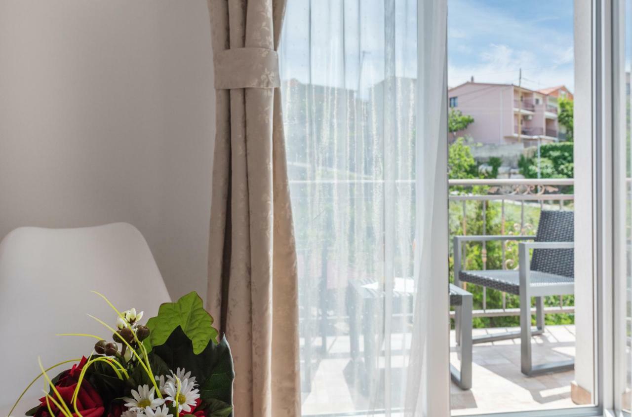 Aaa Anic Amazing Apartments Deluxe Split Exterior photo